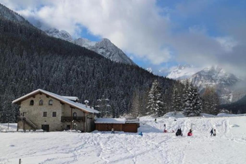 Chalet Rustico Bertolini Per Gruppi! Villa Vermiglio Kültér fotó