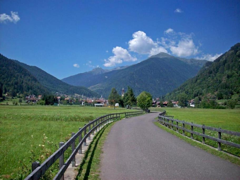 Chalet Rustico Bertolini Per Gruppi! Villa Vermiglio Kültér fotó