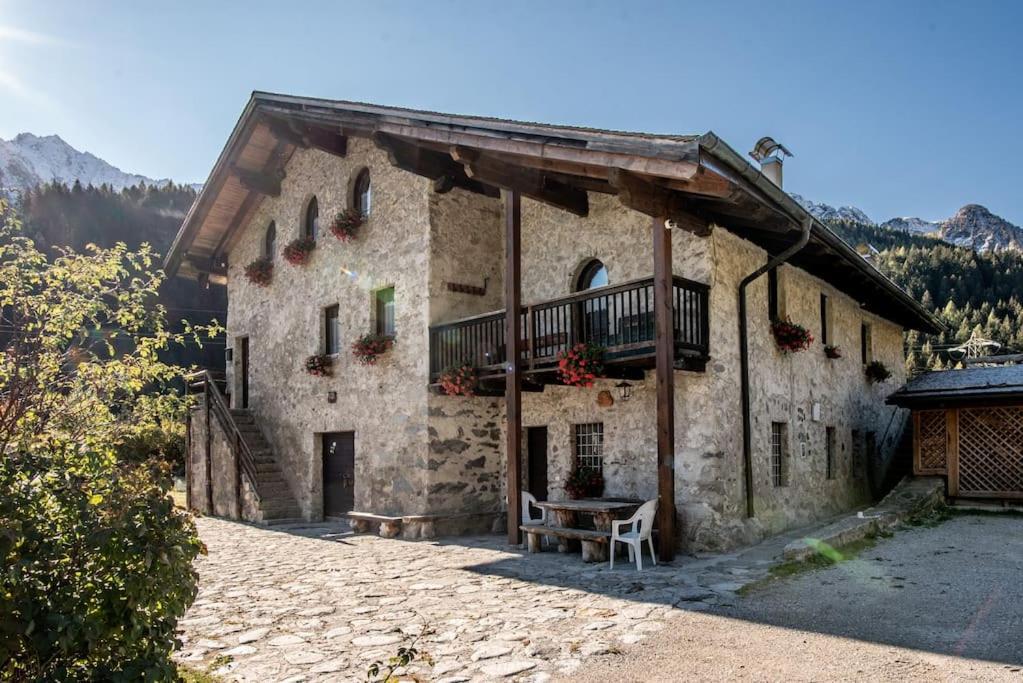 Chalet Rustico Bertolini Per Gruppi! Villa Vermiglio Kültér fotó