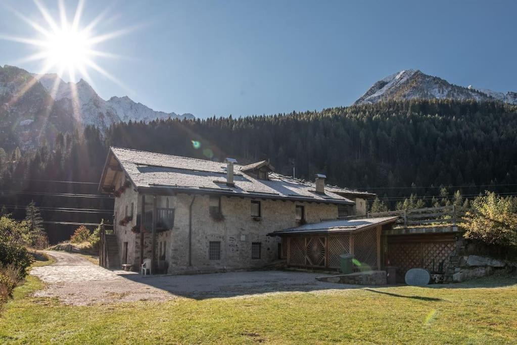 Chalet Rustico Bertolini Per Gruppi! Villa Vermiglio Kültér fotó