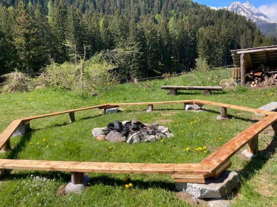 Chalet Rustico Bertolini Per Gruppi! Villa Vermiglio Kültér fotó